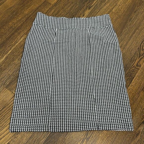hanna Andersson Houndstooth Cotton Blend Skirt - Size Medium - Picture 1 of 5